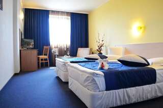 Отель Aqua Hotel Бургас Стандартный двухместный номер с 2 отдельными кроватями-2